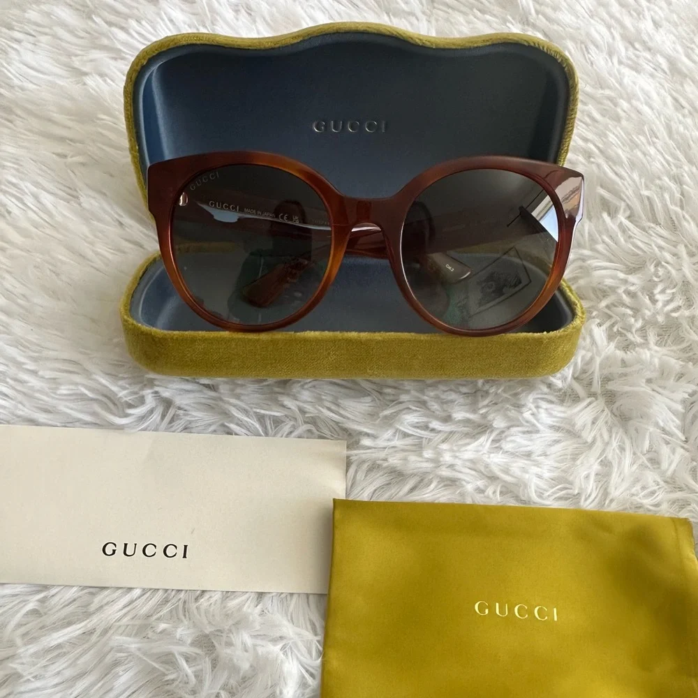 EUC GUCCI SUNGLASSES